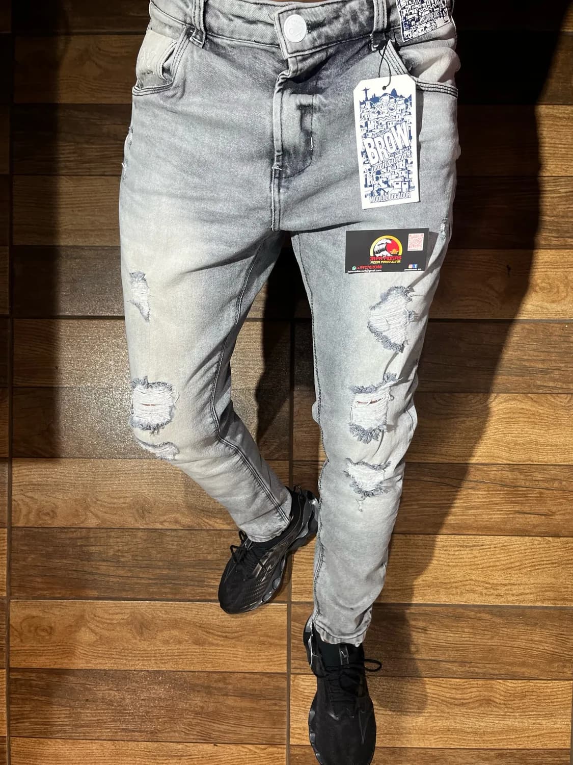 Calça jeans jogador cinza claro